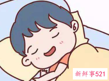 新生儿可以自己在床上睡觉吗