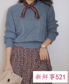 穿圆领毛衣怎么穿搭