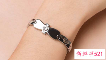 女人适合佩戴什么手链