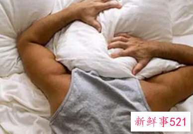 男的经常硬对身体有什么
