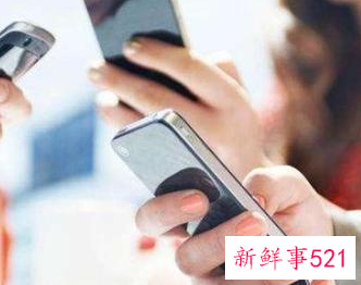 每天玩十小时手机会瞎吗