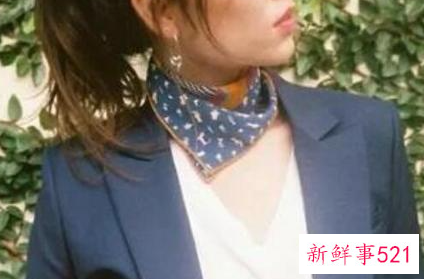 小丝巾的多种系法是怎样的