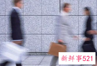 梦见自己上班好忙