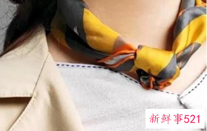 小丝巾的多种系法是怎样的