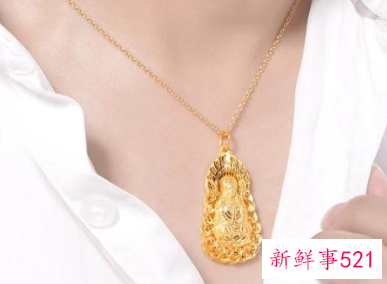 男人一般戴什么吊坠比较合适