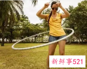 呼啦圈的正确转法