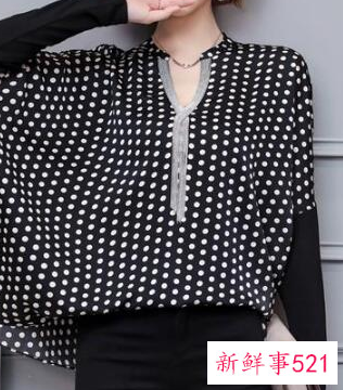 牛仔裤配什么上衣外套好看