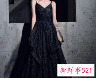 黑色晚装吊带修身连衣长裙