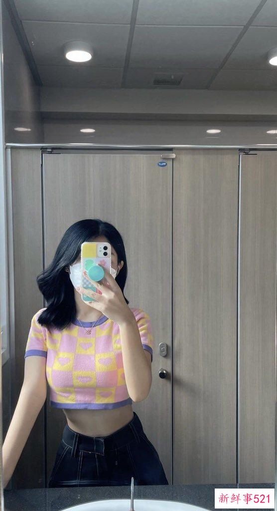 椰奶出挂历，虽然俗，但是好看