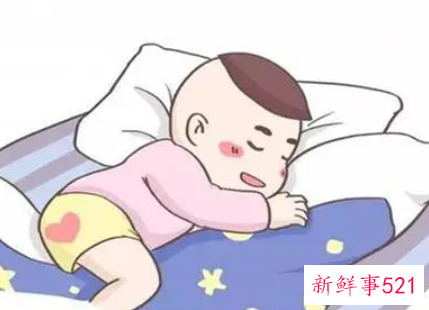 新生儿正确的侧睡角度