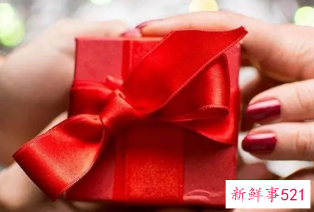 梦见情人买礼物给我