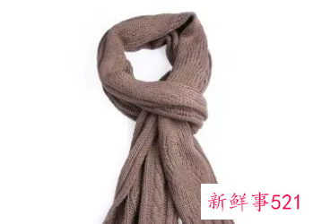 男生戴什么颜色围巾好看