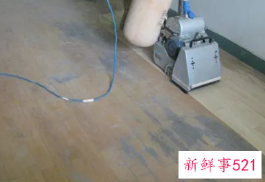 旧实木地板翻新用什么油漆