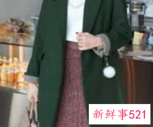 亮绿色大衣怎么搭配好看