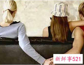 跟小三同居算重婚吗