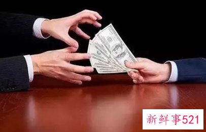 已婚女人梦见老公给情人钱是什么意思