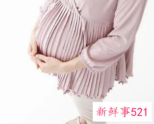 梦见50多岁的女人怀孕生娃