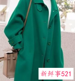 亮绿色大衣怎么搭配好看