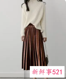 咖色半身裙搭配颜色