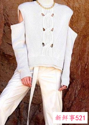 女士短款开衫毛衣搭配