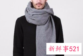 男生戴什么颜色围巾好看