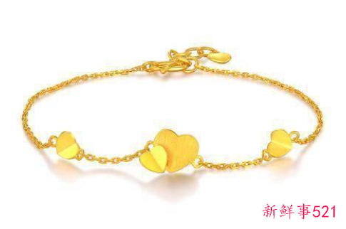 黄金手镯和手链买哪个好