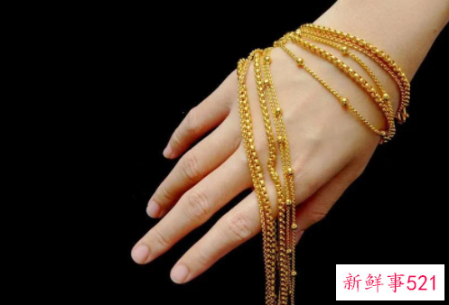 黄金手镯和手链买哪个好