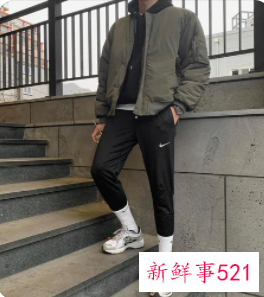 男士穿板鞋配什么裤子好看