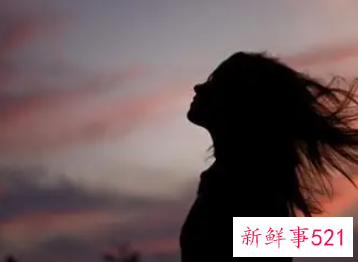 女人的魅力肢体动作