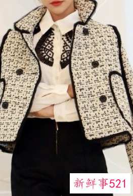 小香风短款外套怎么搭配图片