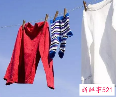彩色衣服用什么洗不会掉颜色