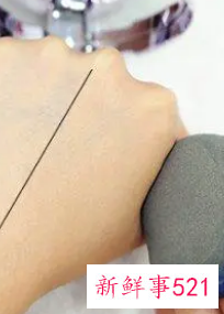 bb霜和cc霜哪个对皮肤伤害小