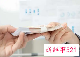 女人梦见钱财是什么意思