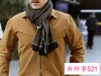 男生戴什么颜色围巾好看