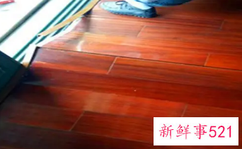 木地板老旧了怎么翻新