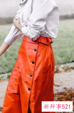 绿色皮裙怎么搭配图片