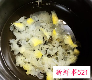 电饭煲怎么做银耳汤