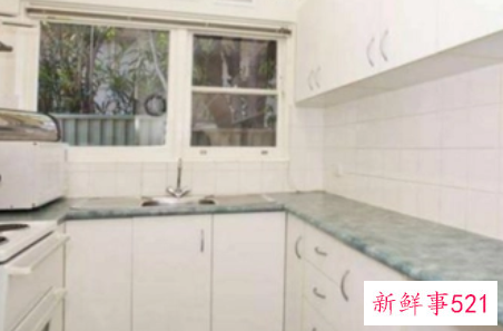 橱柜上的油污怎样才能擦干净