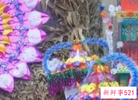 梦见活着的人死了出殡是什么意思