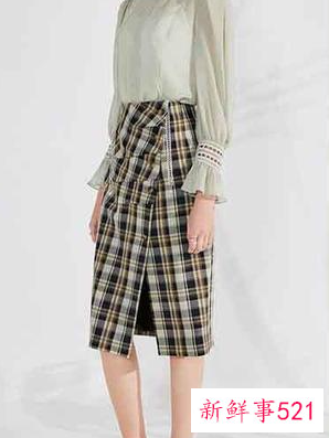 绿色皮裙怎么搭配图片