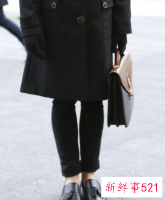 直筒牛仔裤怎么卷裤脚