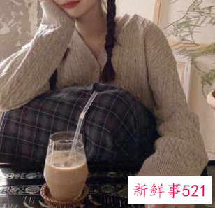 衬衫毛衣搭配什么下身