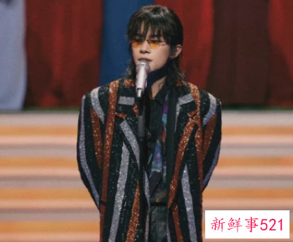 易烊千玺双十一晚会