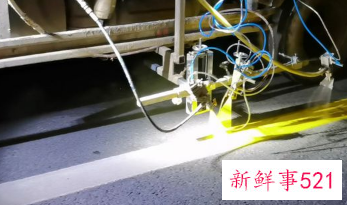 成都大运会专用车道施划工作正式启动