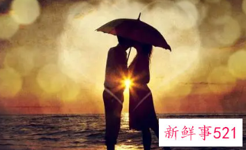 男生特别喜欢逗一个女生说明什么