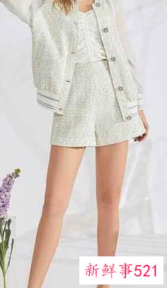 绿色皮裙怎么搭配图片