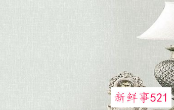 墙布贴了一年半有些地方发霉怎么办