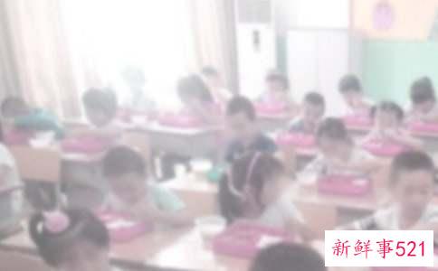 吃饭时不要批评孩子