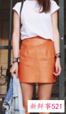 皮裙如何搭配上衣