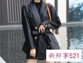 女背带裤怎么搭配什么外套